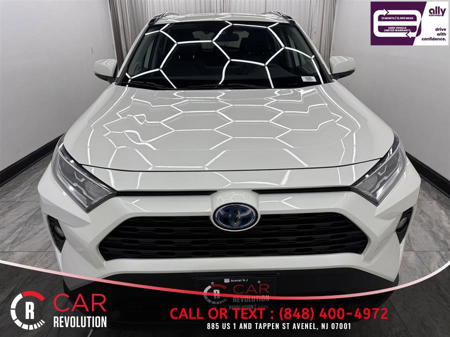 Used 2021 Toyota RAV4 XLE Premium AWD/4WD image 2