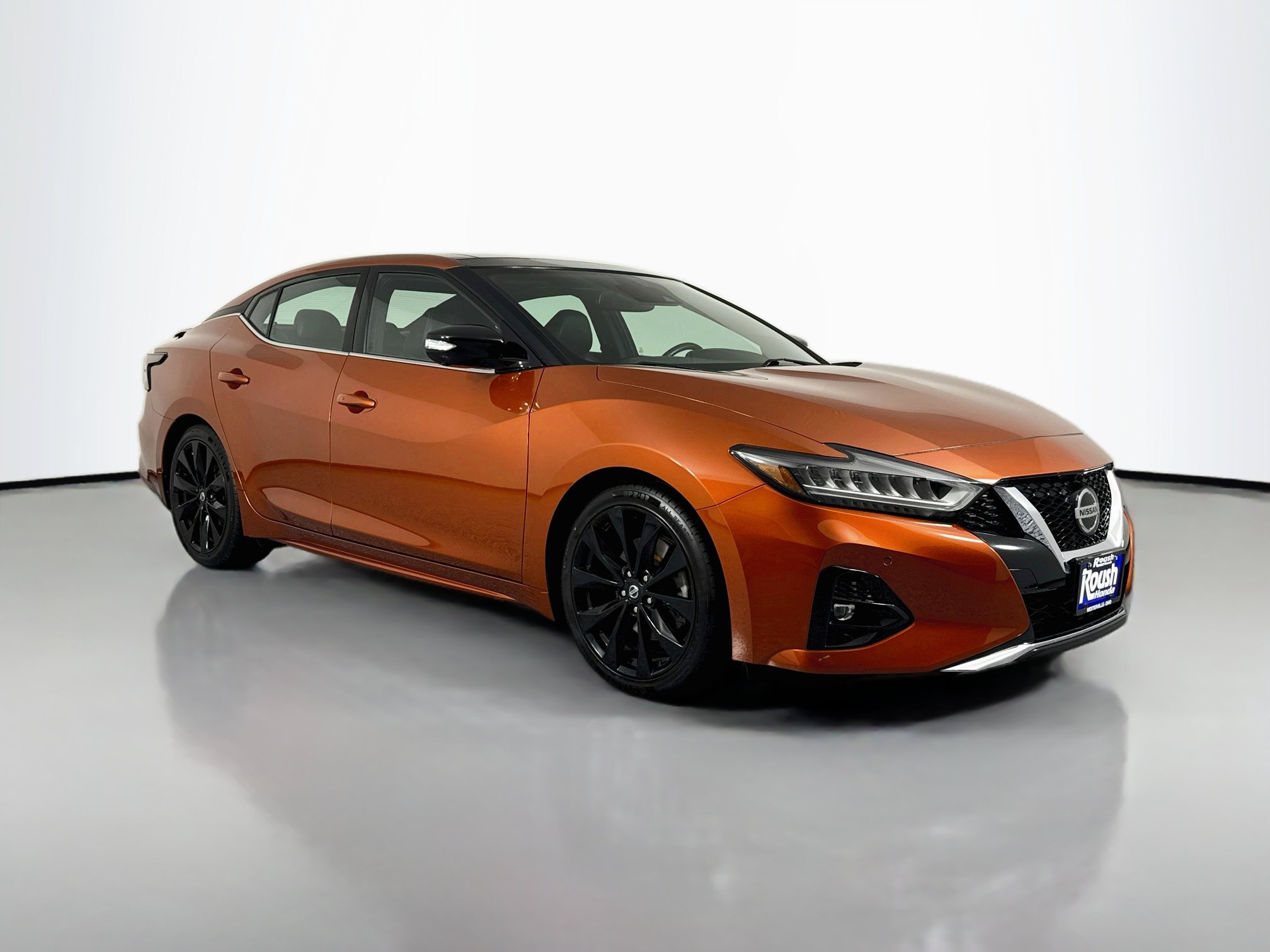 Used 2020 Nissan Maxima SR w/ Sport Mat Group FWD image 3