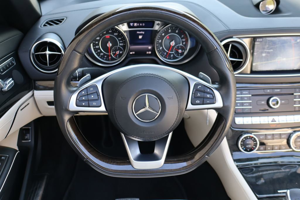 Used 2017 Mercedes-Benz SL 550 image 23