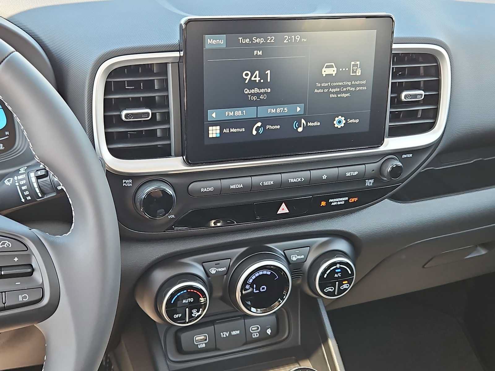 New 2026 Hyundai Venue SEL FWD image 30