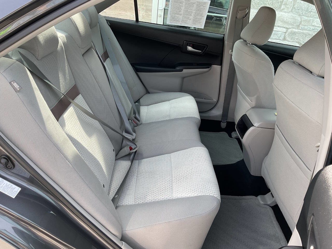 Used 2012 Toyota Camry LE FWD image 33