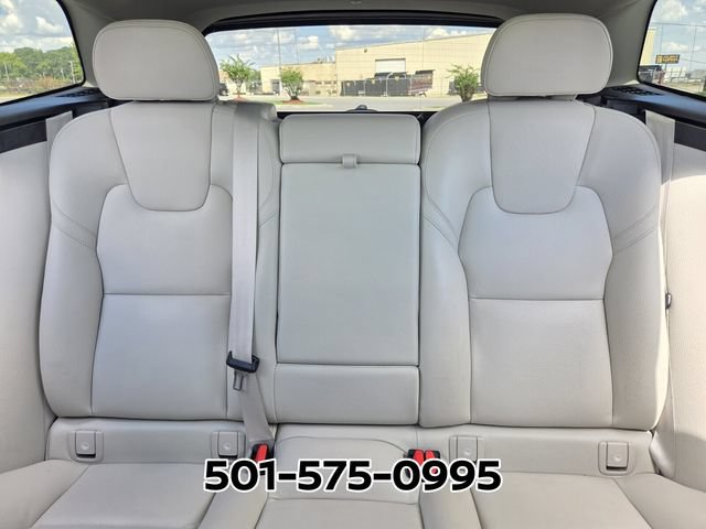 Used 2023 Volvo XC60 B5 Plus AWD/4WD image 12