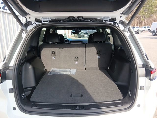 New 2026 Jeep Grand Cherokee Limited w/ Limited Altitude Package image 14