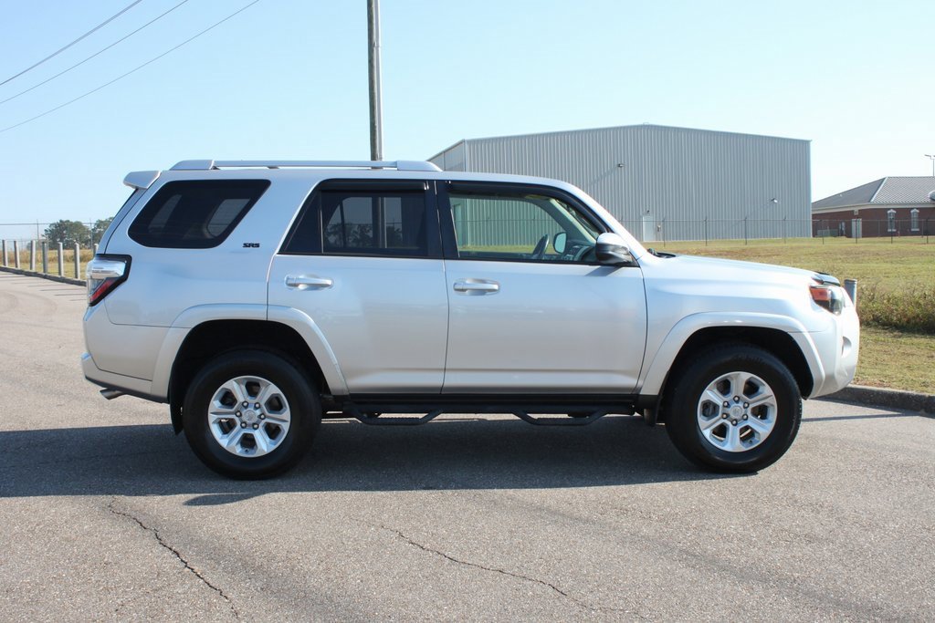 Used 2018 Toyota 4Runner SR5 image 4