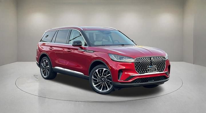 New 2026 Lincoln Aviator Reserve w/ Illumination Package AWD/4WD image 1