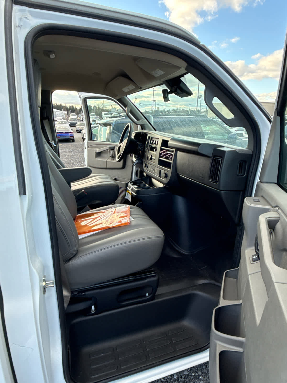 New 2025 GMC Savana 3500 w/ Power Convenience Package RWD image 15