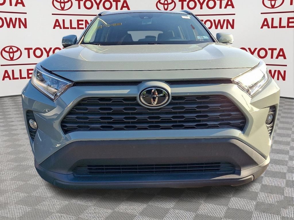 Used 2021 Toyota RAV4 XLE w/ Convenience Package AWD/4WD image 2
