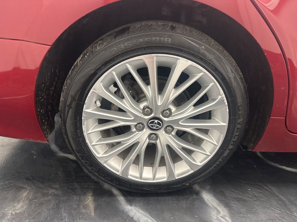 Used 2018 Toyota Camry XLE image 31