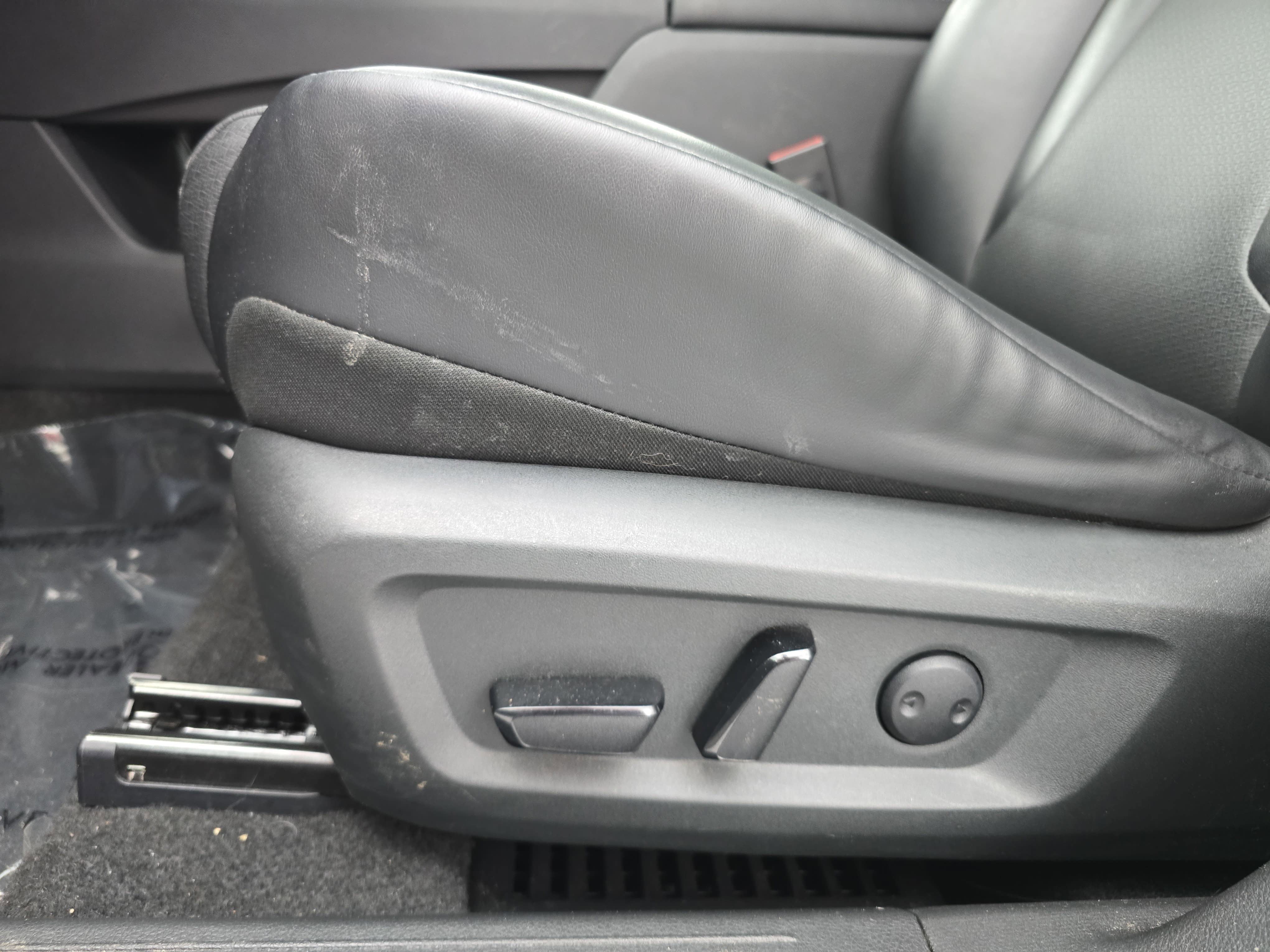 Used 2023 Nissan Rogue SV w/ SV Premium B Package FWD image 28