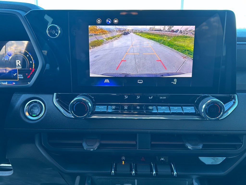 Used 2025 Chevrolet Colorado Trail Boss AWD/4WD image 22