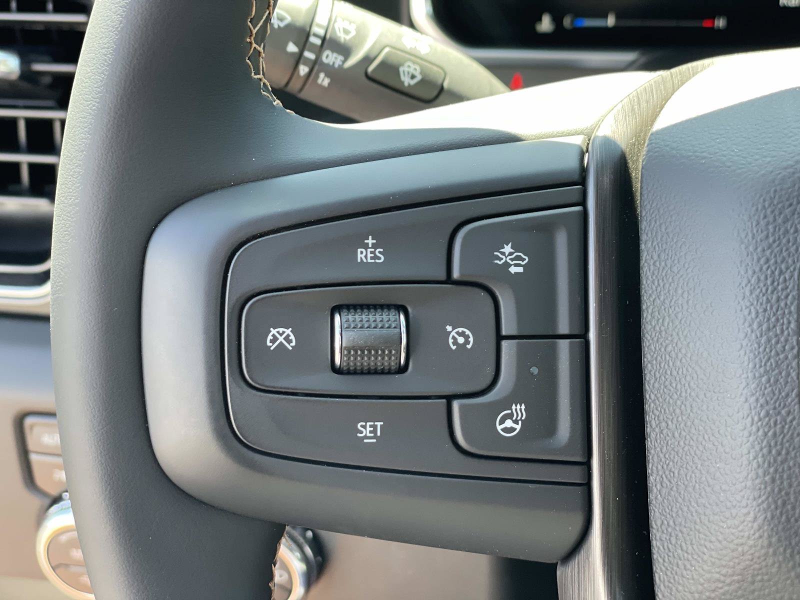 New 2026 GMC Sierra 2500 AT4 w/ AT4 Premium Plus Package AWD/4WD image 11