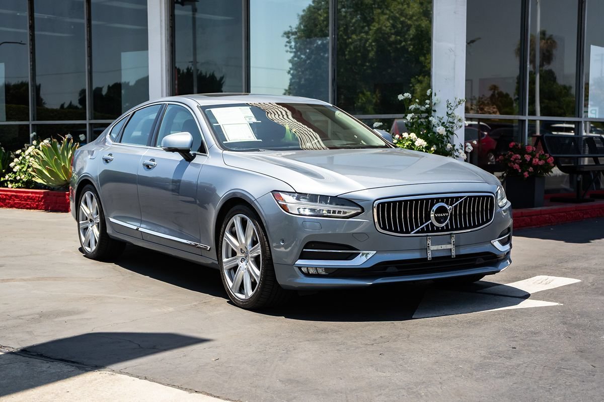 Used 2017 Volvo S90 T6 Inscription w/ Vision Package AWD/4WD image 3