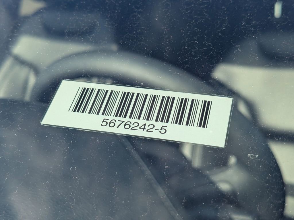 Used 2025 Jeep Compass Limited image 32