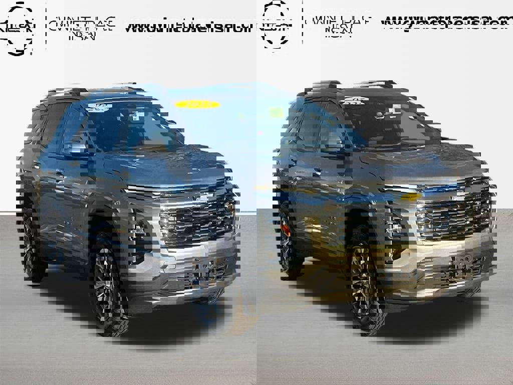 Used 2025 Chevrolet Equinox LT w/ Convenience Package II image 3