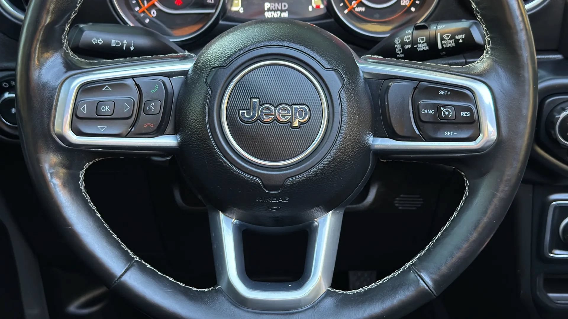 Used 2019 Jeep Wrangler Unlimited Sahara w/ Quick Order Package 24M Moab AWD/4WD image 36