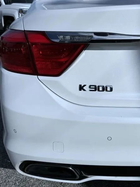 Used 2015 Kia K900 Premium RWD image 10