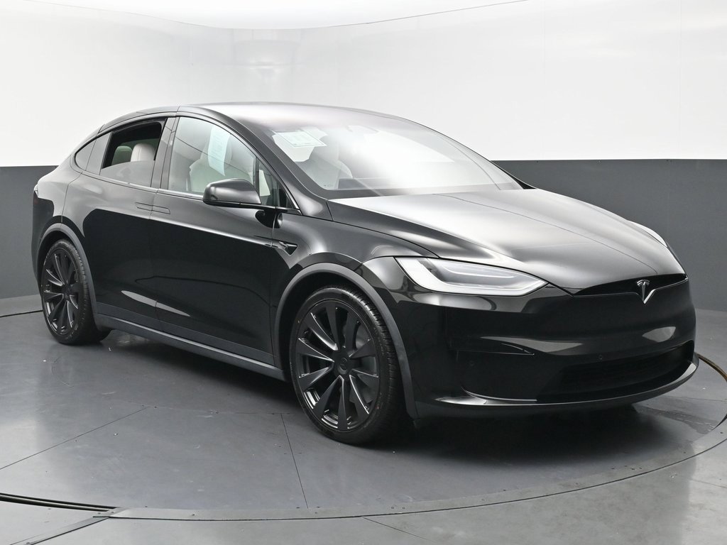 Used 2022 Tesla Model X Plaid image 2