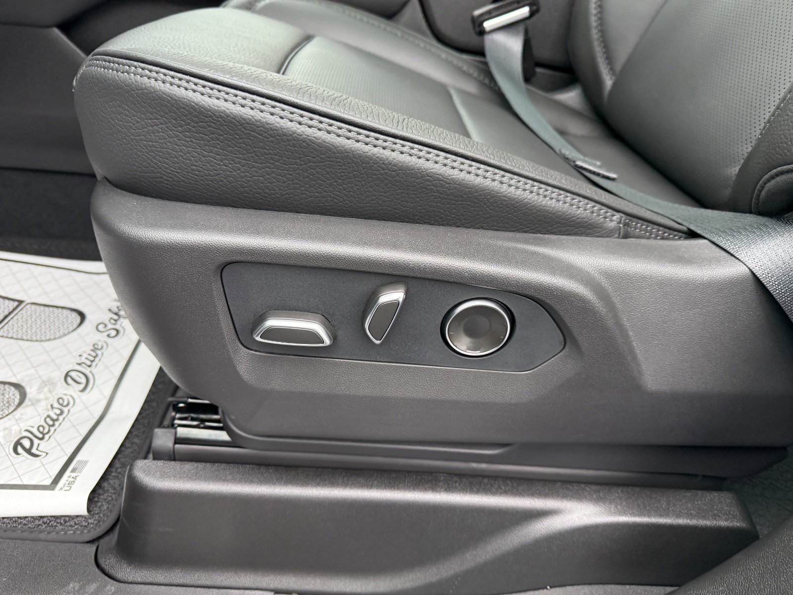 New 2026 GMC Yukon XL Denali image 26