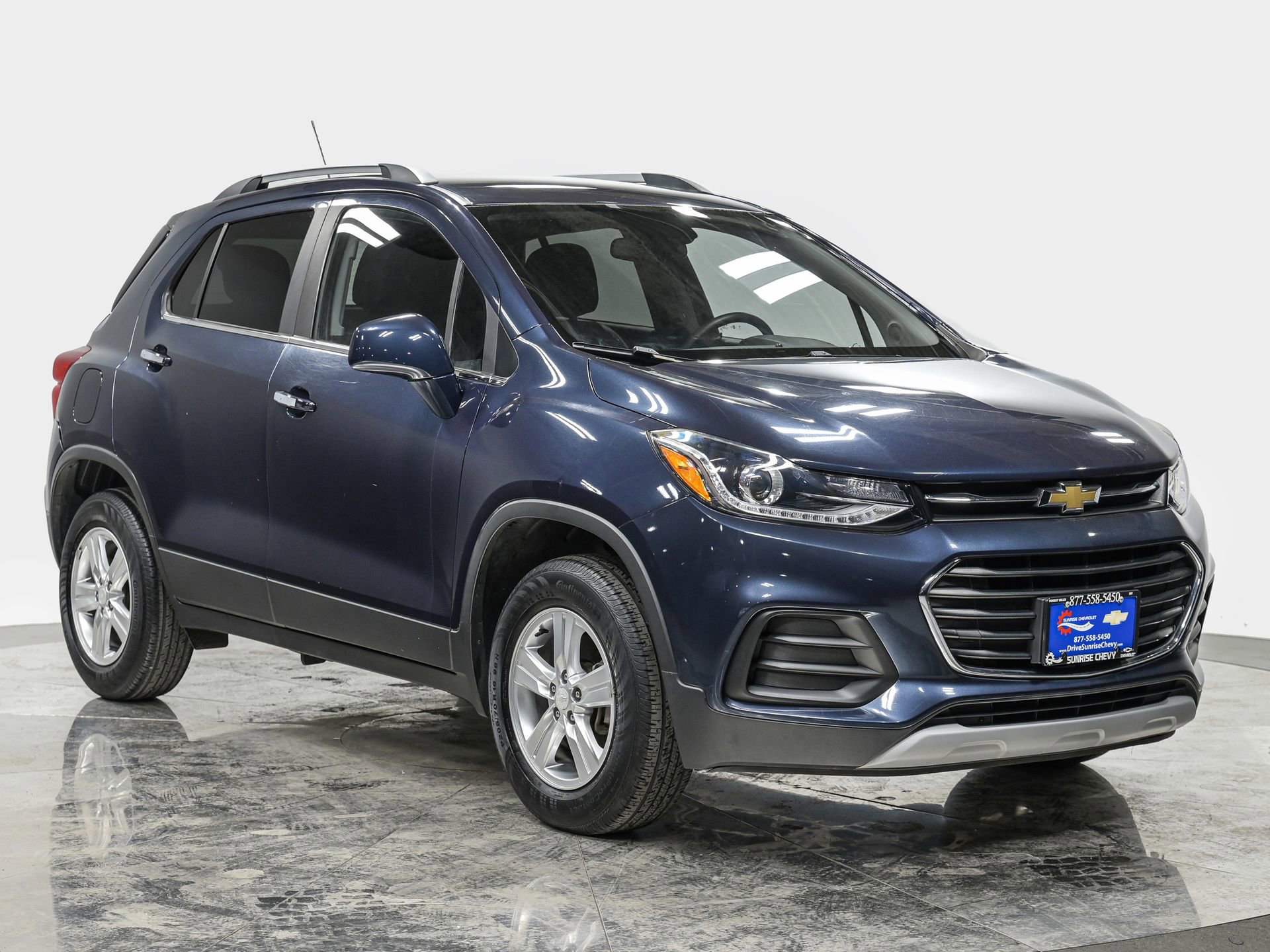 Used 2018 Chevrolet Trax LT w/ LT Convenience Package image 11