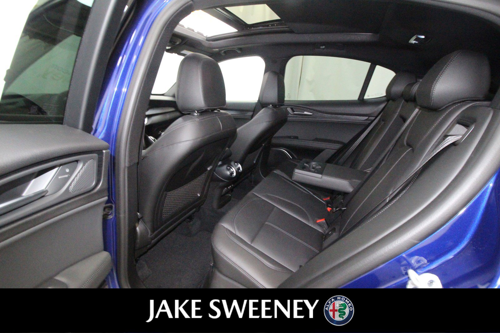 New 2022 Alfa Romeo Stelvio Sprint image 12