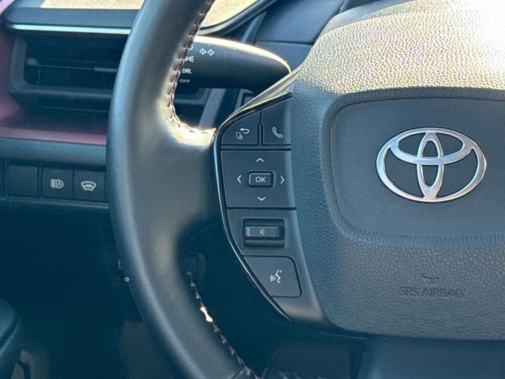 Used 2024 Toyota Prius Prime SE image 11