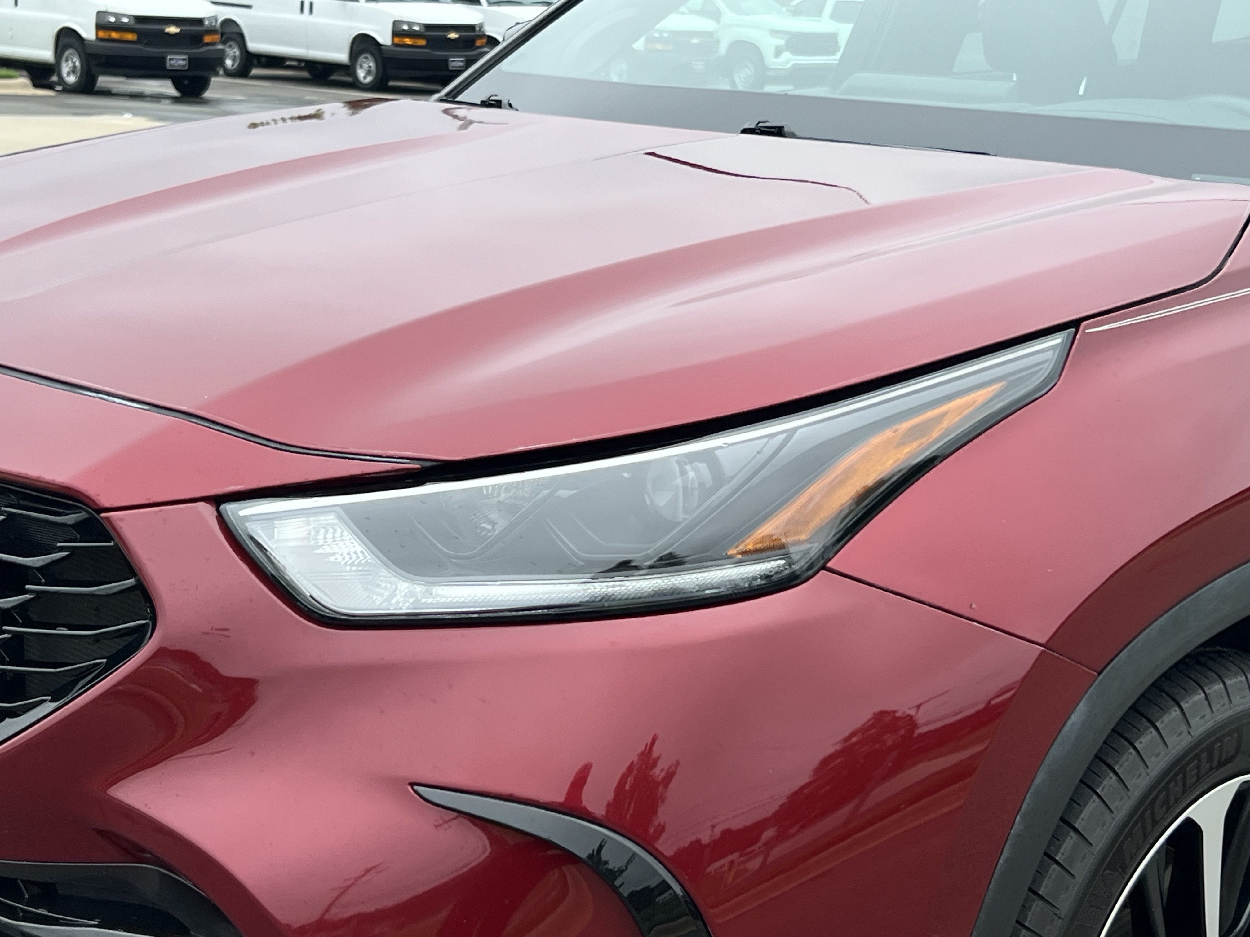 Used 2022 Toyota Highlander XSE FWD image 12