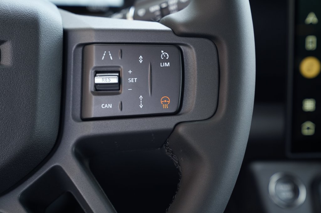 New 2026 Land Rover Defender 110 S AWD/4WD image 17