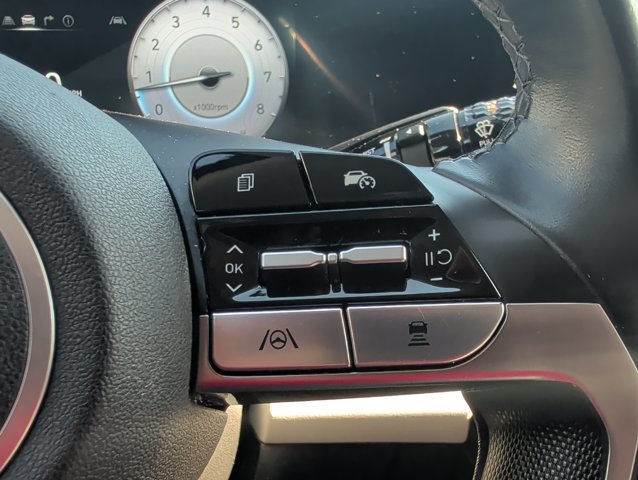 Used 2024 Hyundai Elantra Limited FWD image 13