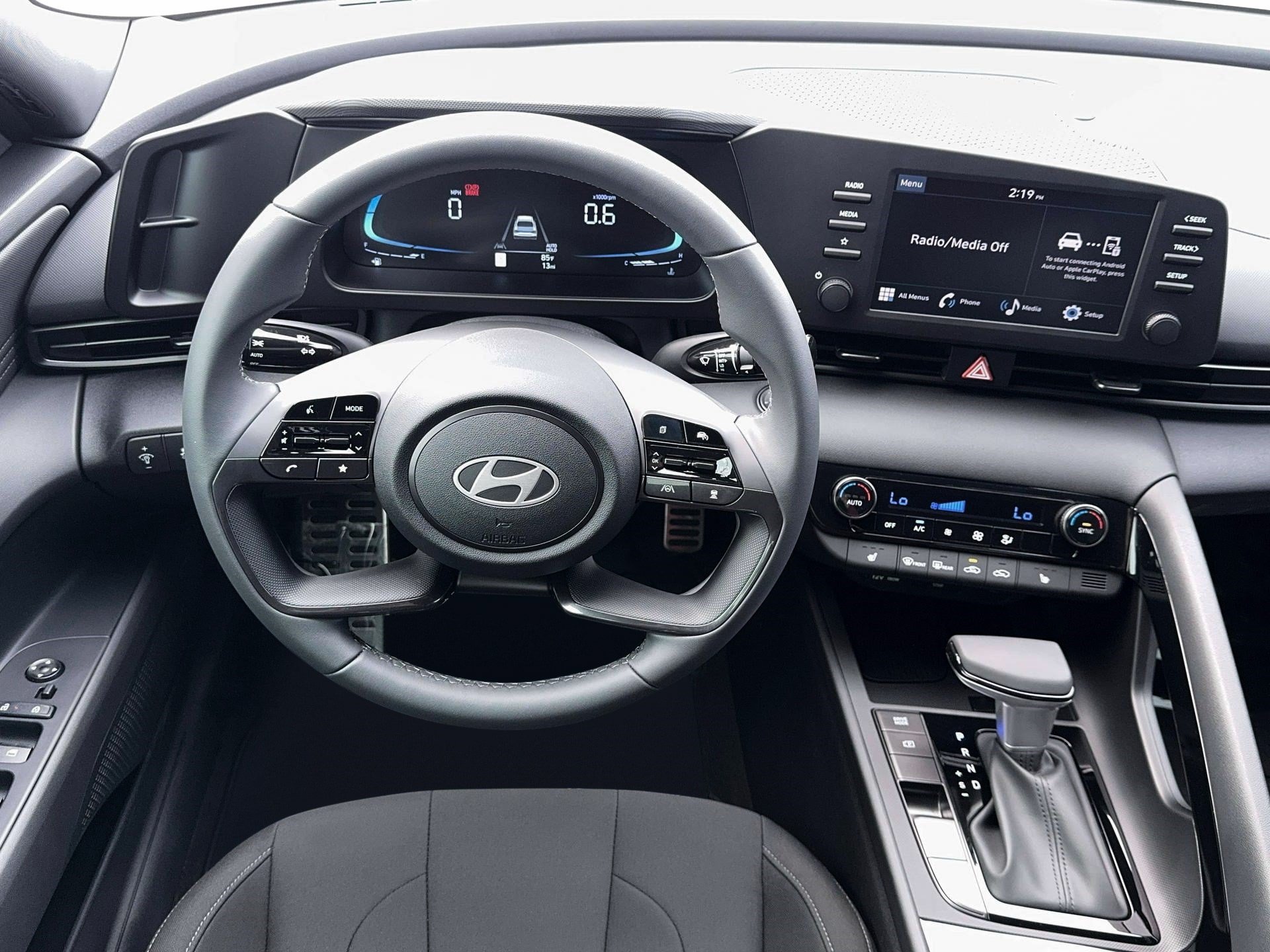 New 2026 Hyundai Elantra SEL Sport FWD image 17