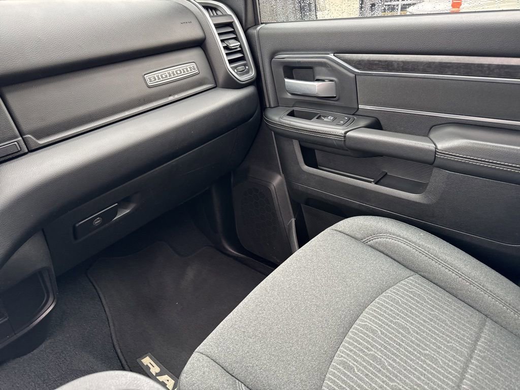 Used 2024 RAM 2500 Big Horn w/ Sport Appearance Package image 32