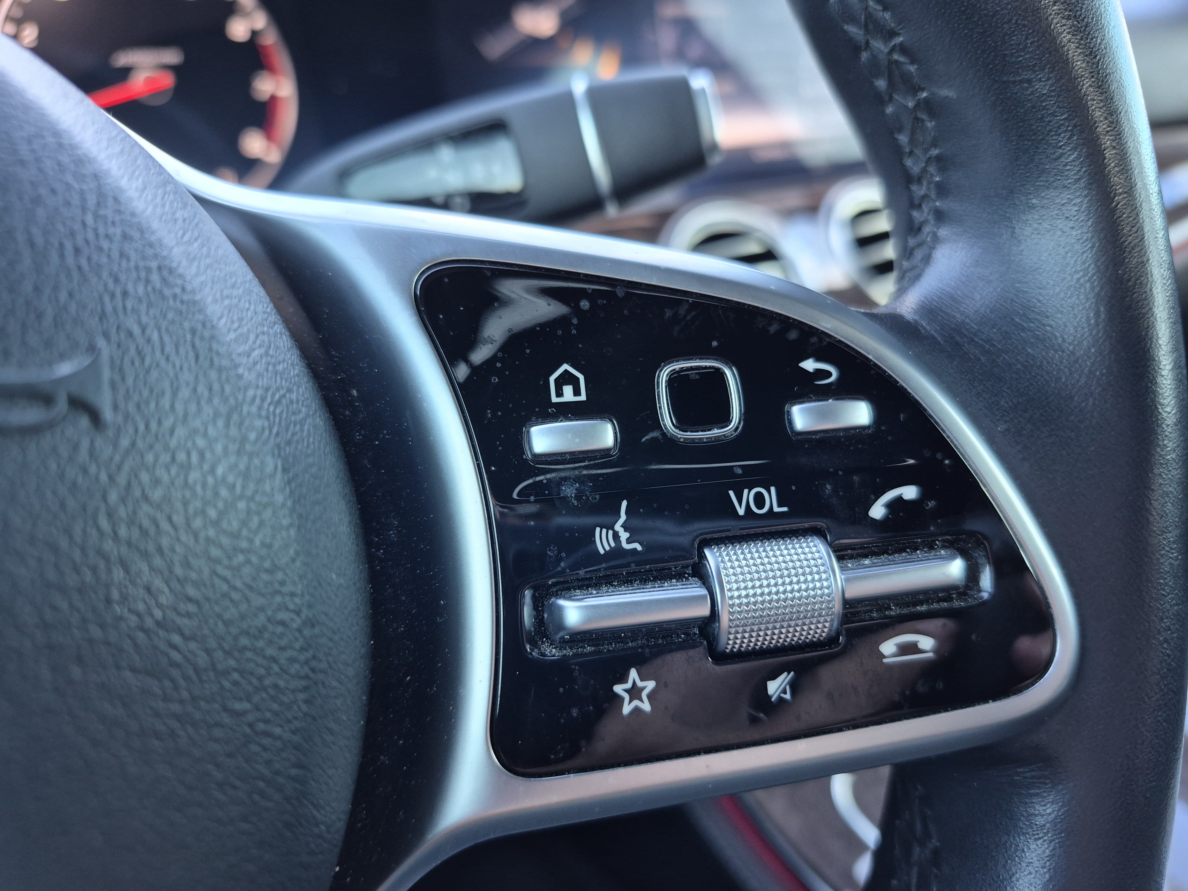 Used 2020 Mercedes-Benz E 350 4MATIC Sedan image 25