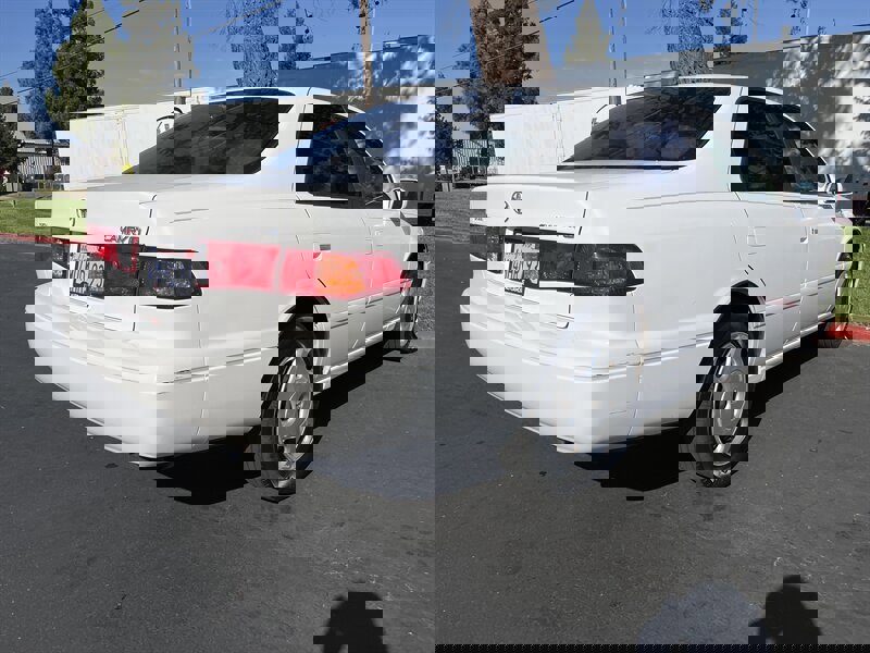 Used 2000 Toyota Camry LE image 11