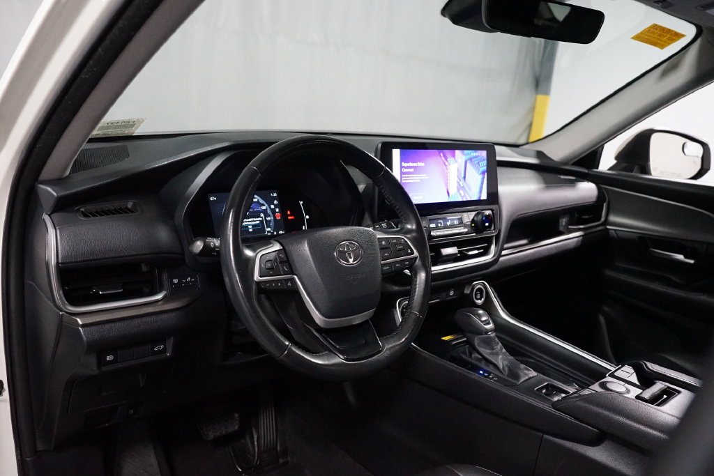 Certified 2024 Toyota Grand Highlander AWD image 11