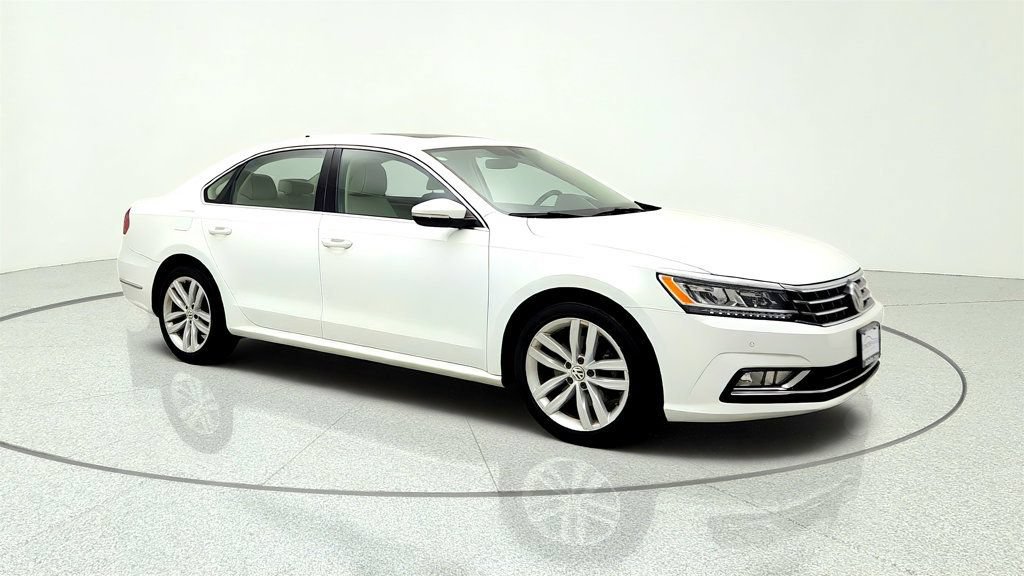 Used 2018 Volkswagen Passat 2.0T SE FWD image 3