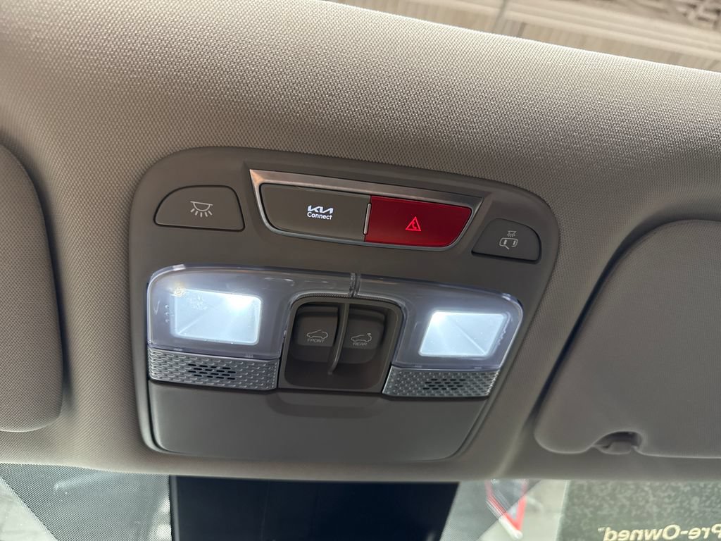 Used 2025 Kia Telluride SX w/ SX Captain's Chair Package AWD/4WD image 26