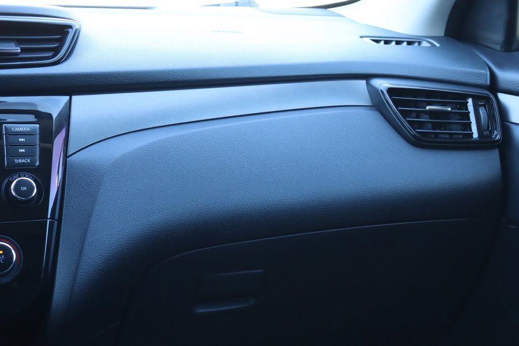 Used 2022 Nissan Rogue Sport S FWD image 31