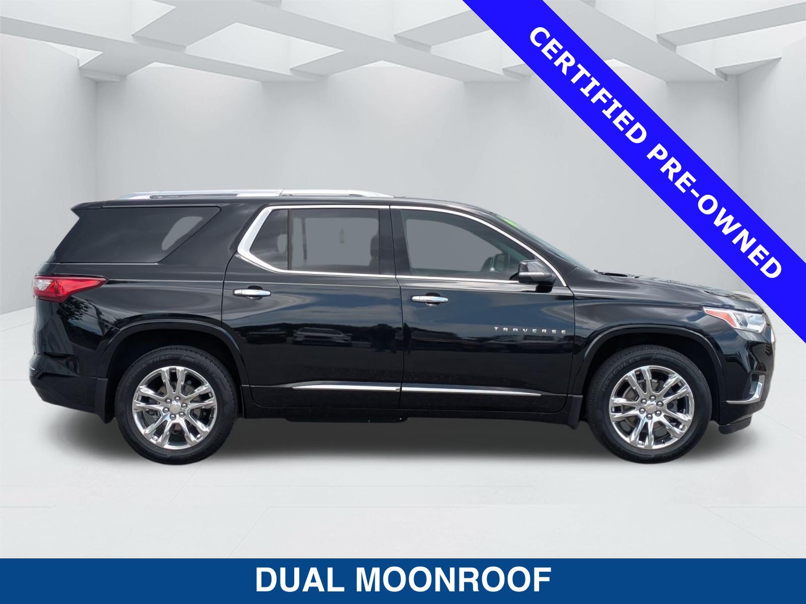 Used 2021 Chevrolet Traverse High Country FWD image 4