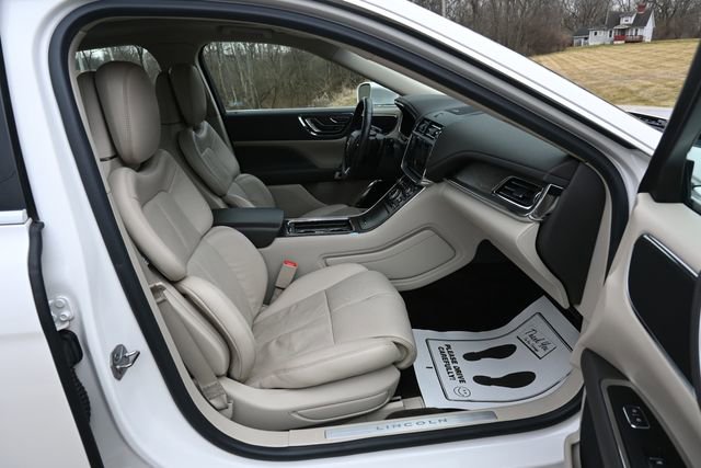 Used 2017 Lincoln Continental Reserve w/ Technology Package image 19