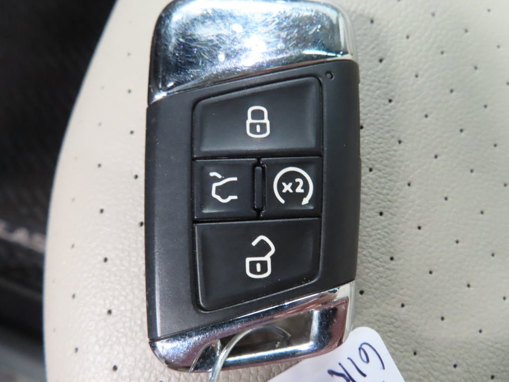 Used 2021 Volkswagen Atlas SEL R-Line image 59