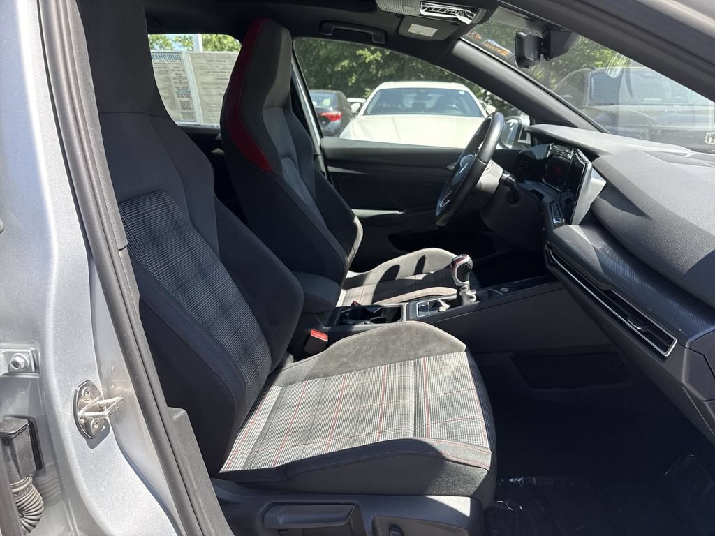 Used 2022 Volkswagen GTI SE FWD image 26