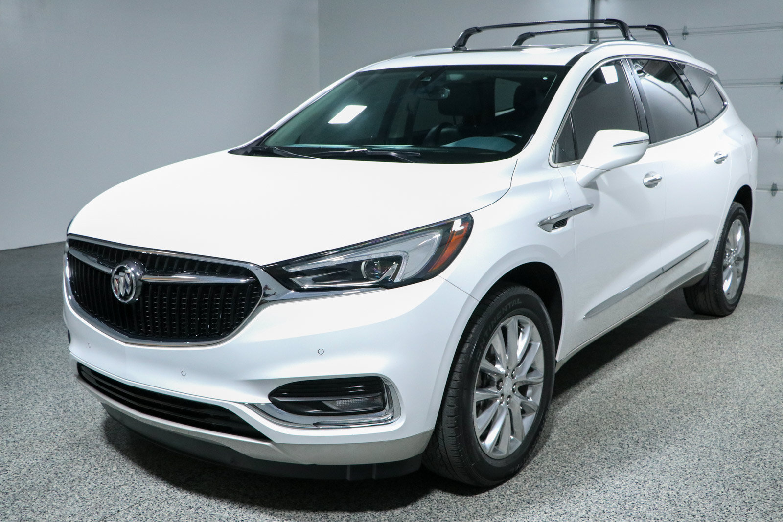 Used 2020 Buick Enclave Premium w/ Sun and Sites Package FWD image 35