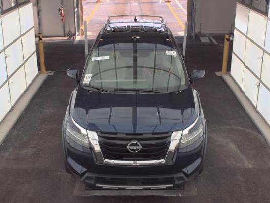 Used 2023 Nissan Pathfinder SL AWD/4WD image 2