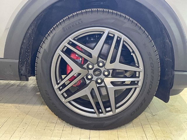 Used 2025 Ford Explorer ST-Line w/ ST-Line Street Pack AWD/4WD image 15