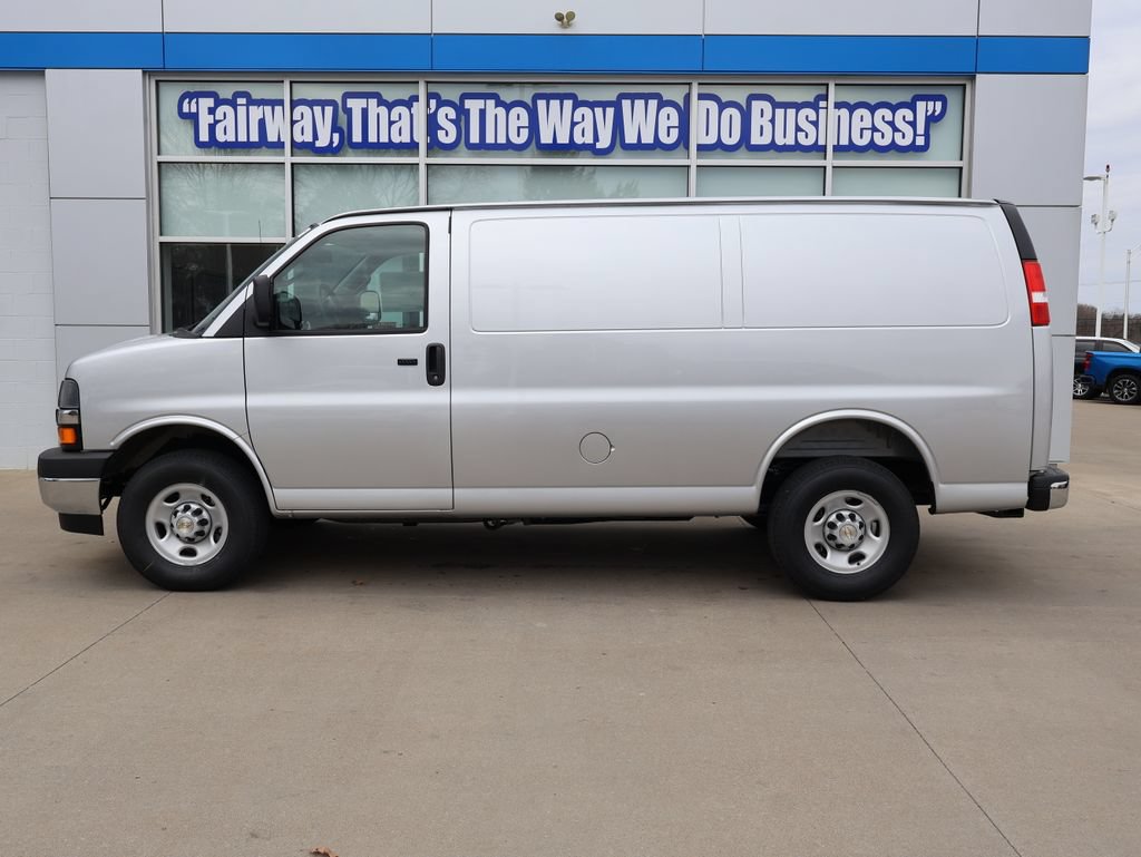 New 2026 Chevrolet Express 2500 w/ Enhanced Convenience Package RWD image 7