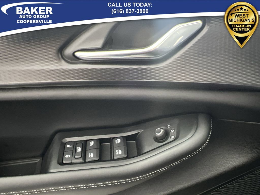 Used 2025 Jeep Grand Cherokee Altitude image 23