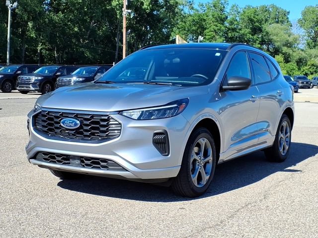 Certified 2024 Ford Escape ST-Line AWD/4WD image 3
