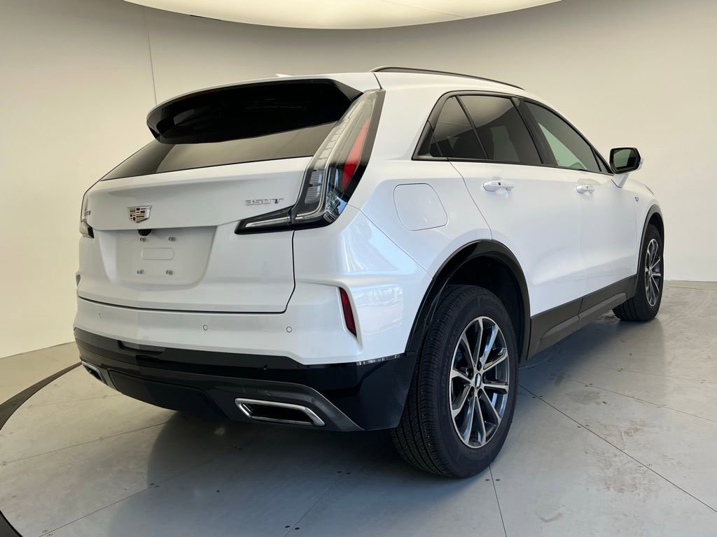 Used 2024 Cadillac XT4 Sport image 3