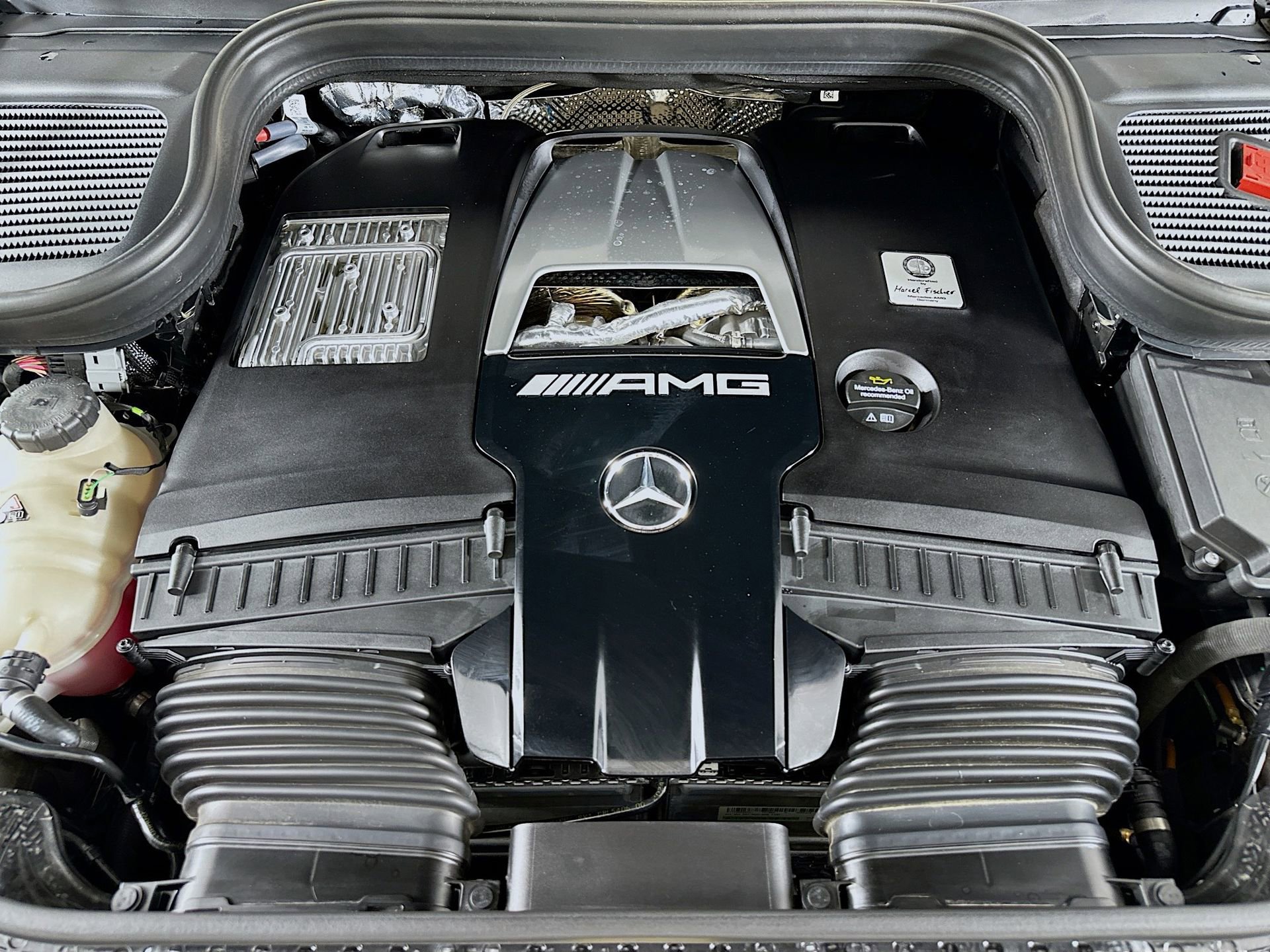 Used 2025 Mercedes-Benz GLS 63 AMG 4MATIC image 34