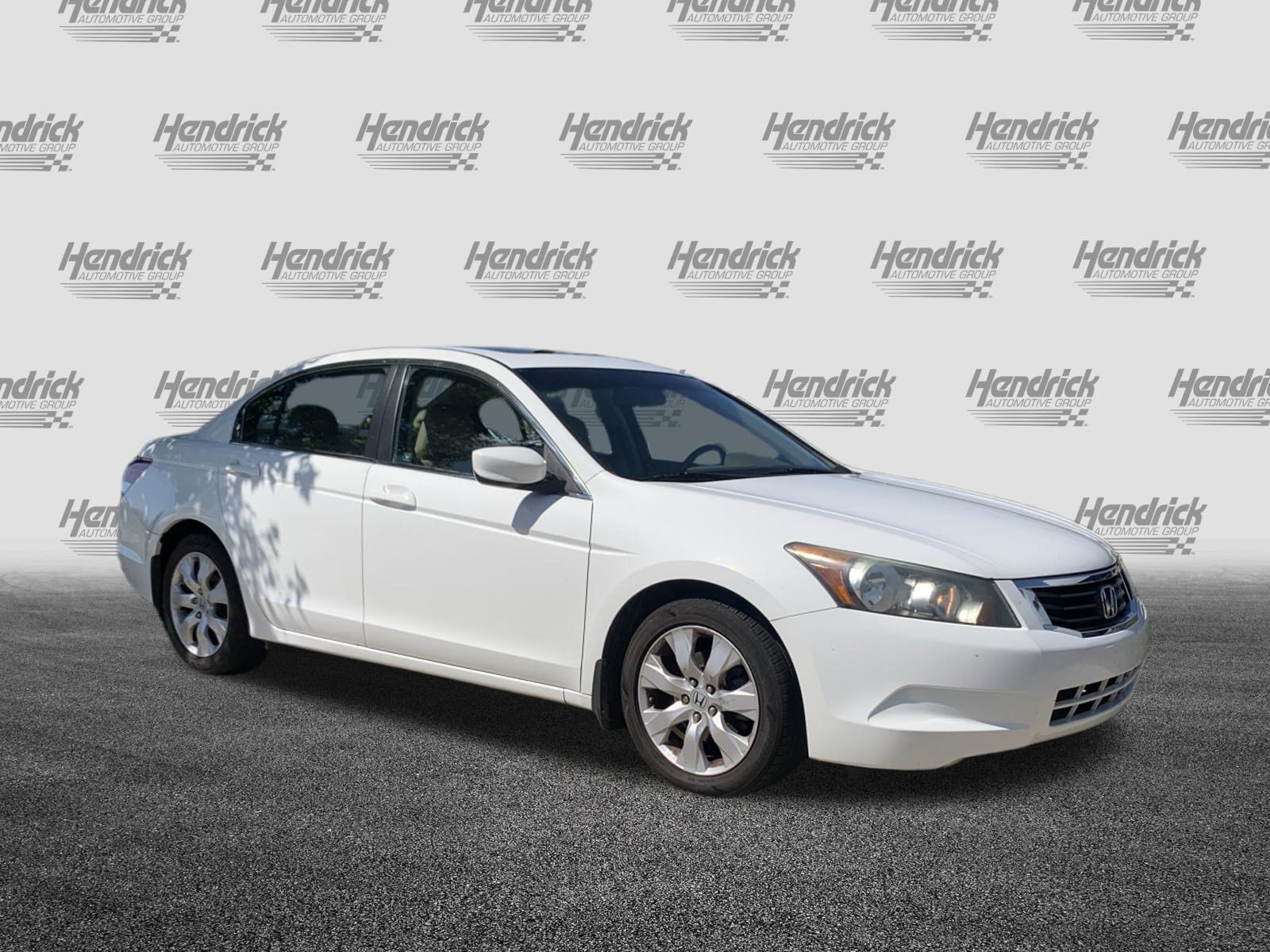 Used 2010 Honda Accord EX-L image 2