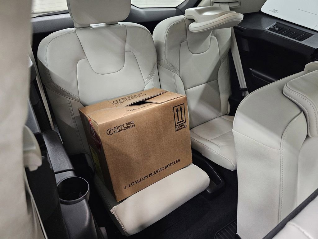 Used 2025 Volvo XC90 T8 Ultra image 22